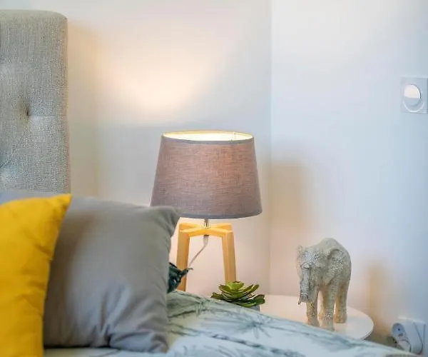 فيلة Vecchio Bagatelle 8 Personnes